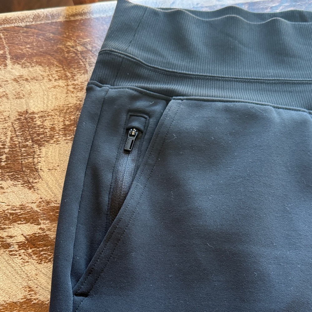 Athleta Wide Leg Pants in Black - Picture 3 of 8